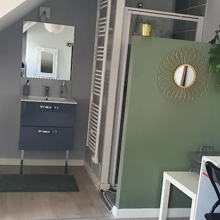 Charmante Maison De *